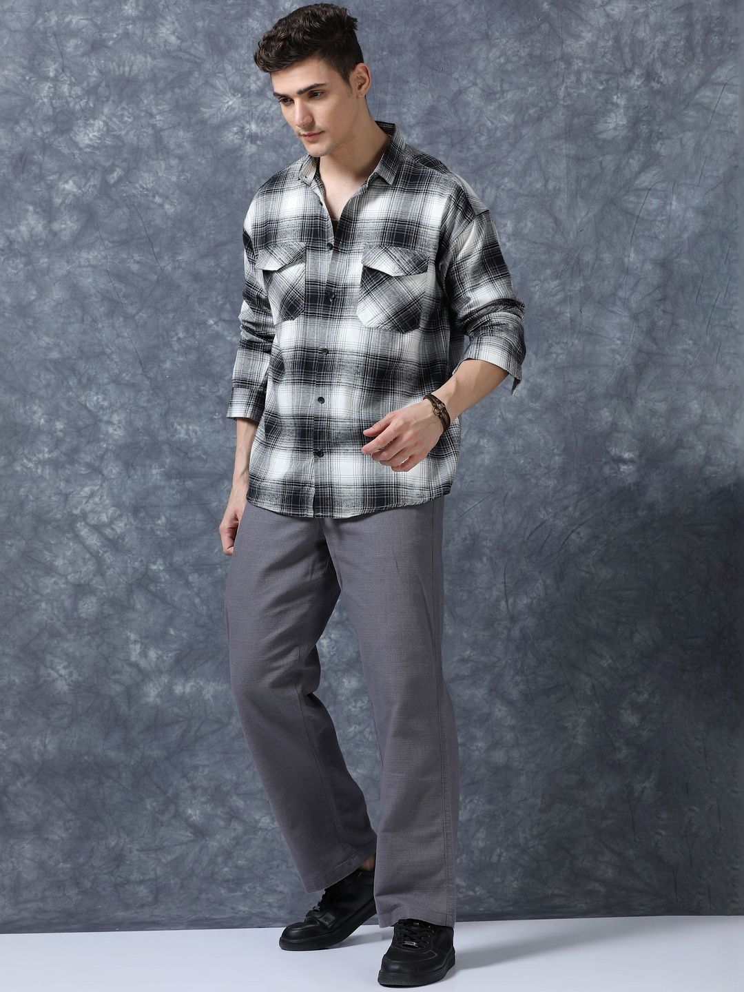 The Roadster Lifestyle Co Men Relaxed Fit Trousers-picture-49