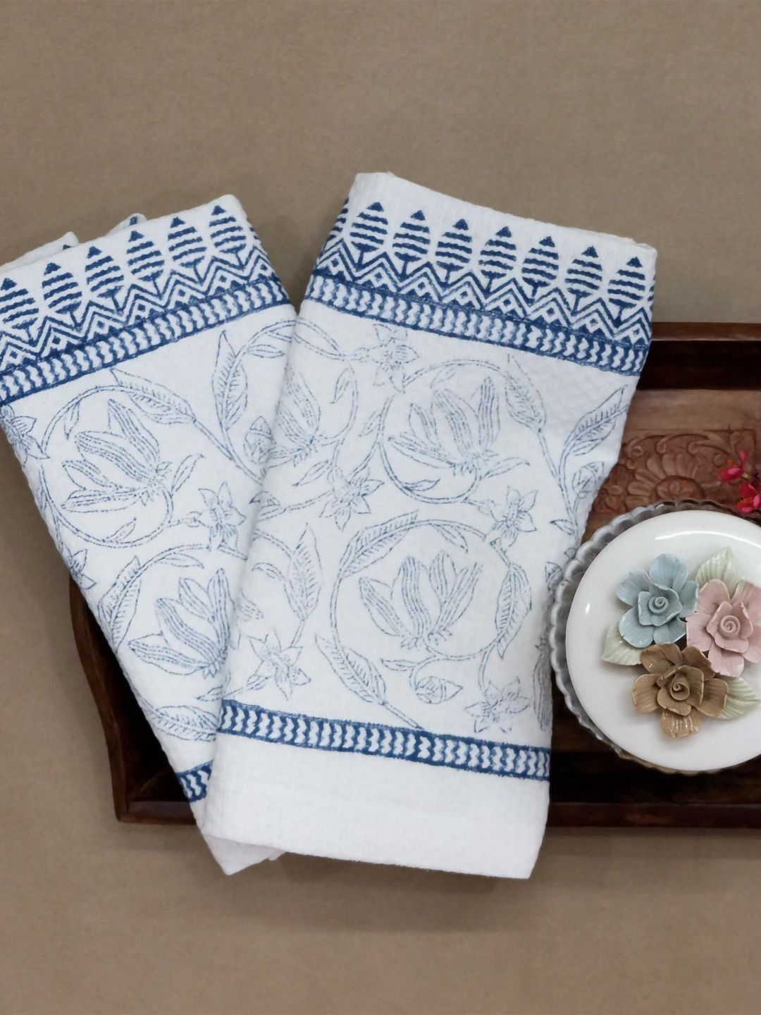 DESIGN GAATHA 2Pcs White & Navy Blue Block-Printed Cotton High-Absorbent Hand Towels-picture-20