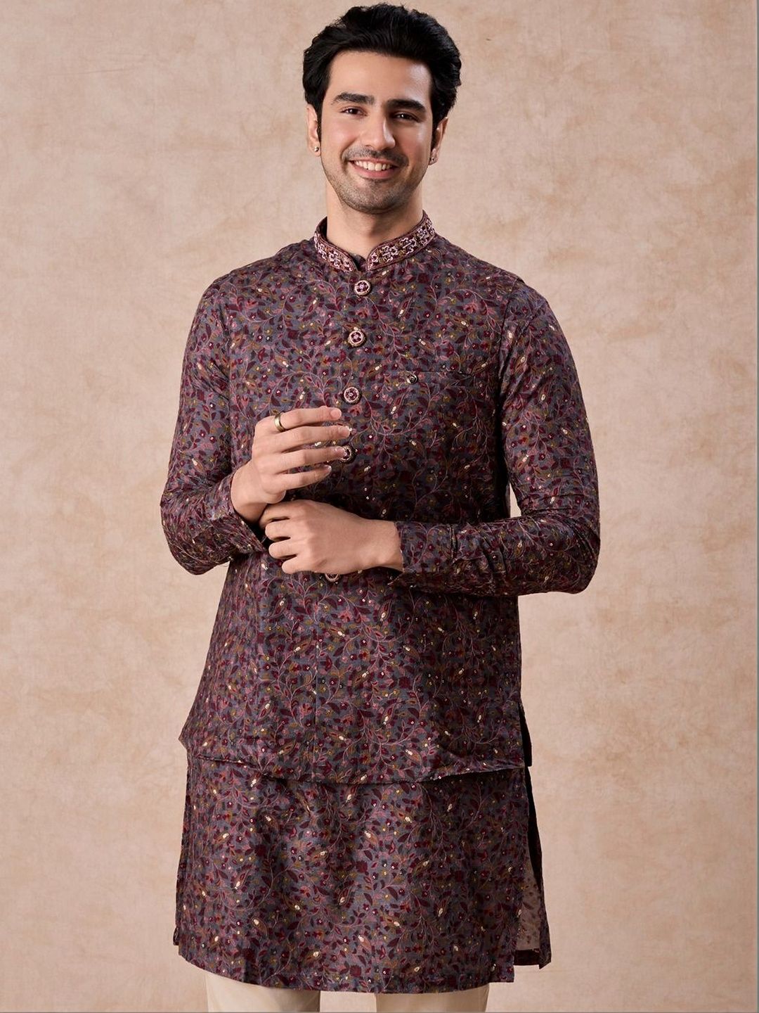 Manyavar Men Floral Printed Regular Kurta and Trousers With Jacket-picture-23