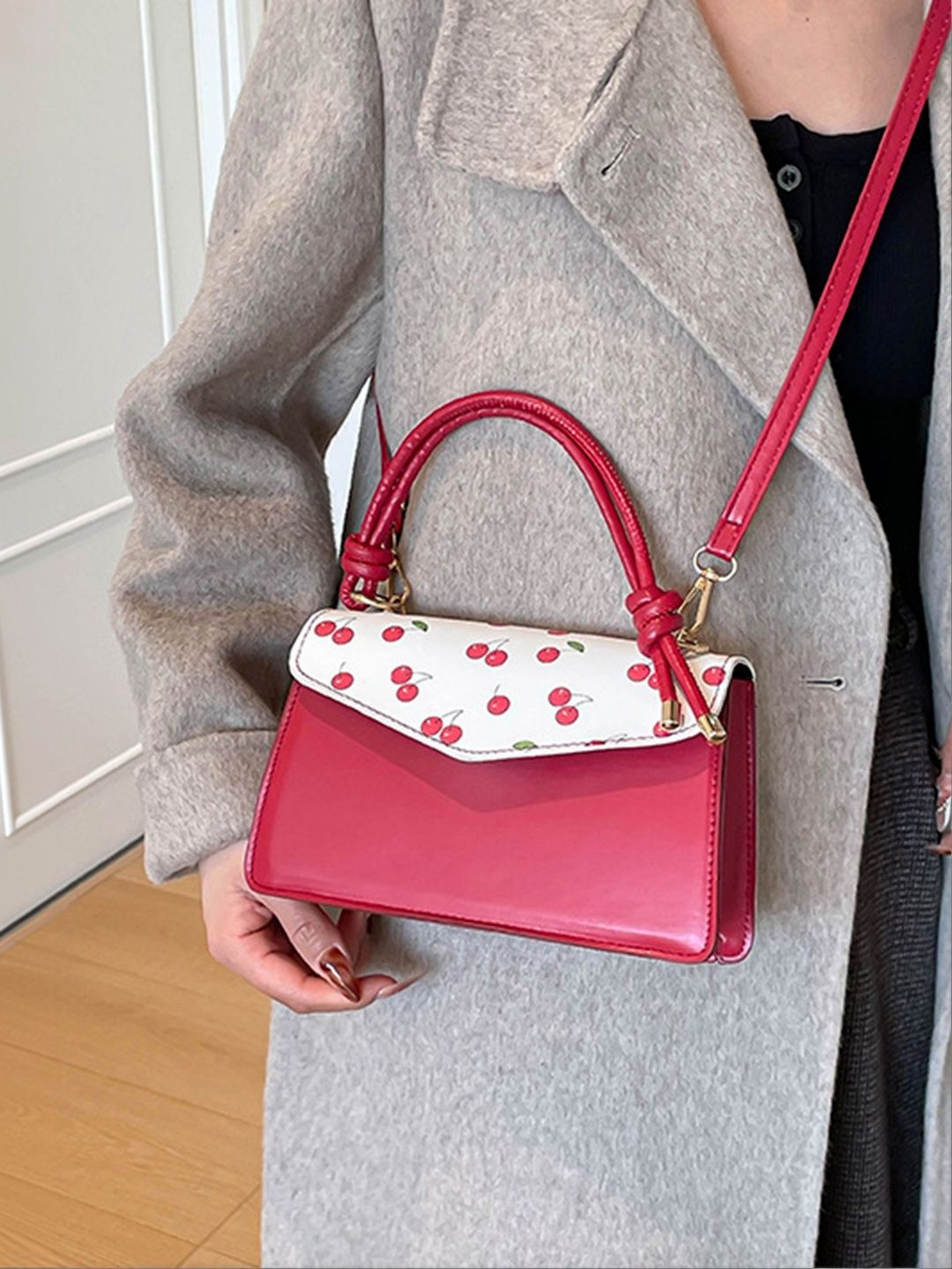 LULU & SKY Printed Handheld Bag-image-28