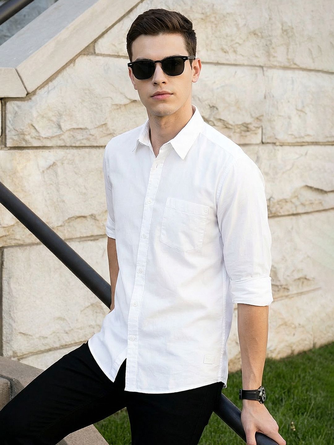 Roadster Men White Regular Fit Solid Casual Shirt