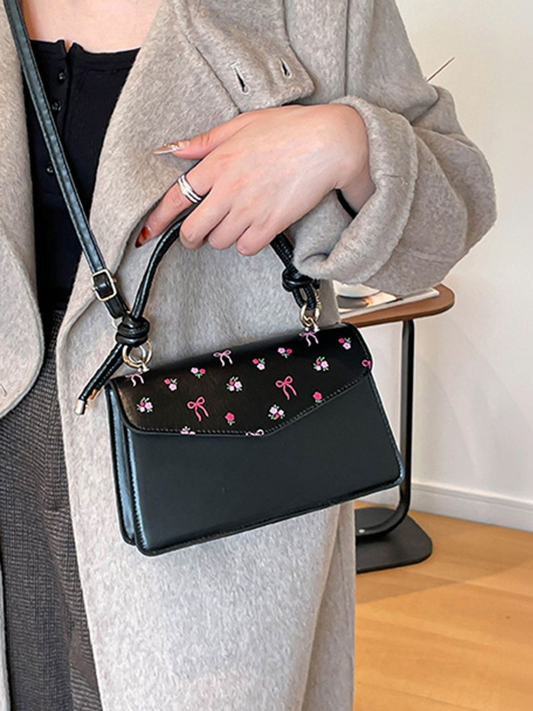 LULU & SKY Floral Printed Handheld Bag-image-14
