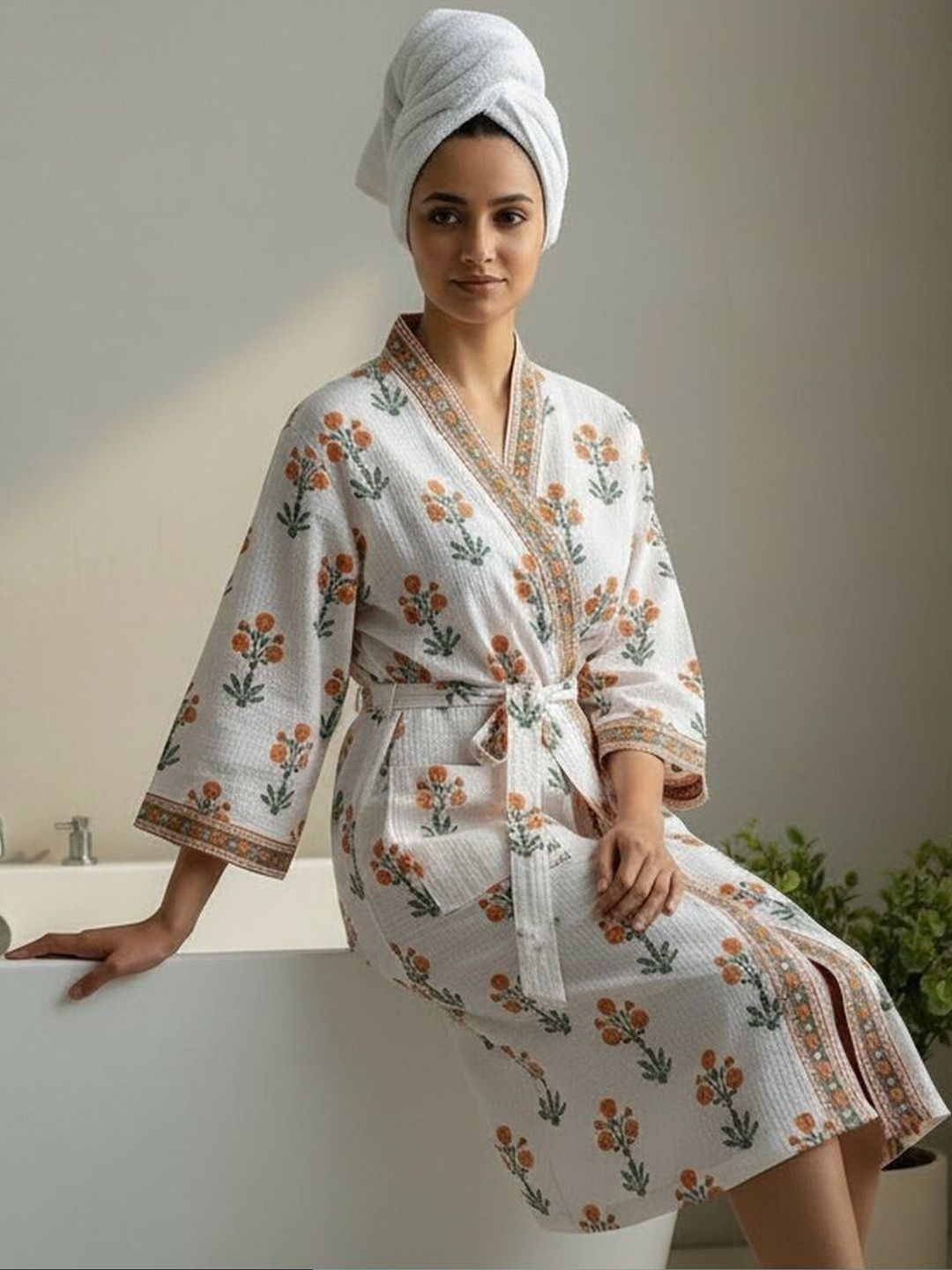Jinaya's Printed Cotton Knee Length Bath Robe & Wraps