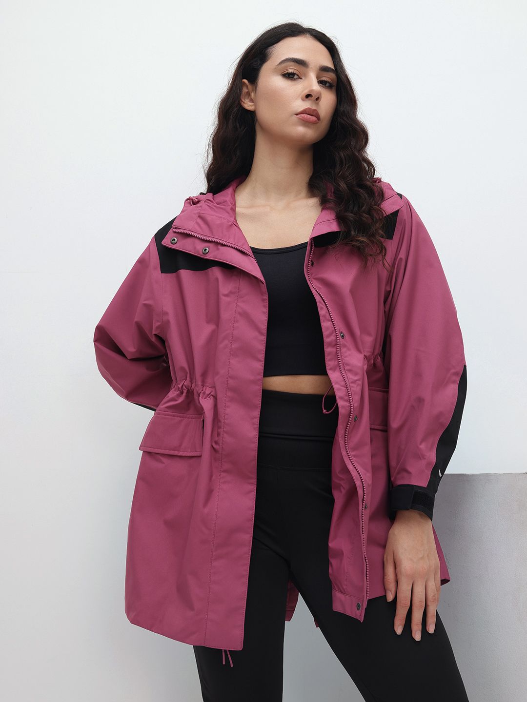 The North Face Colourblocked Hooded Longline DryVent Sporty Jacket-picture-43