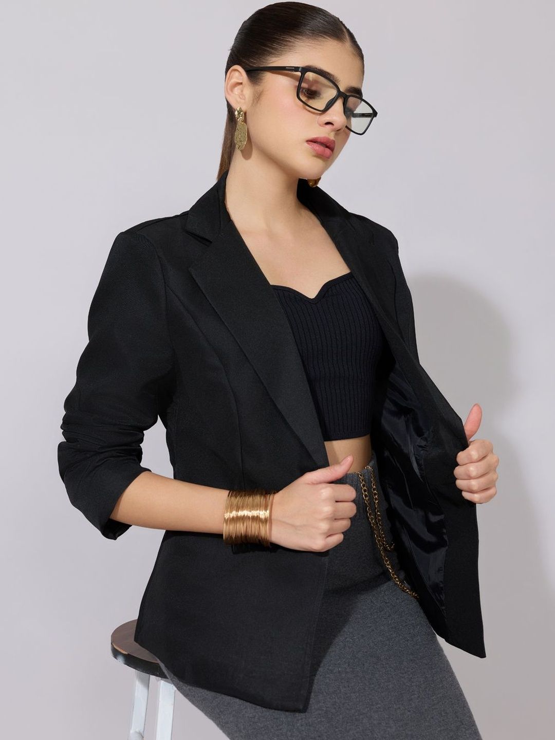 SHOWOFFFF Notched Lapel Tailored-Fit Blazer-image-46