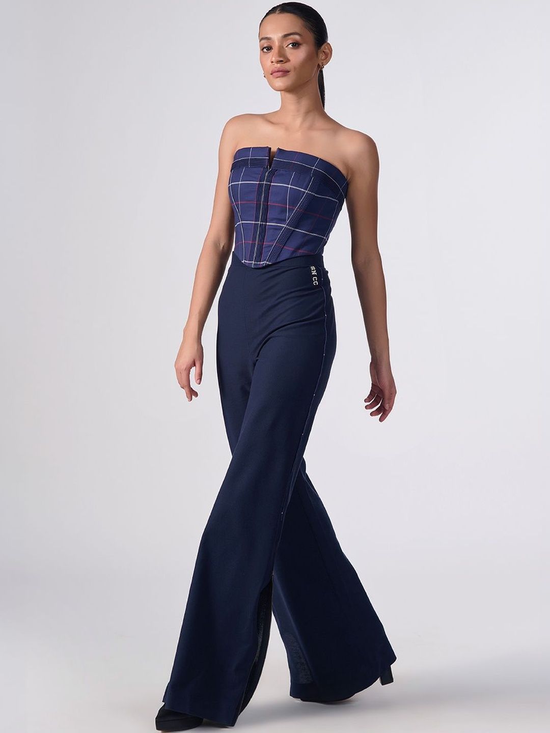 S&N by Shantnu Nikhil Checked Cotton Crop Top-picture-16