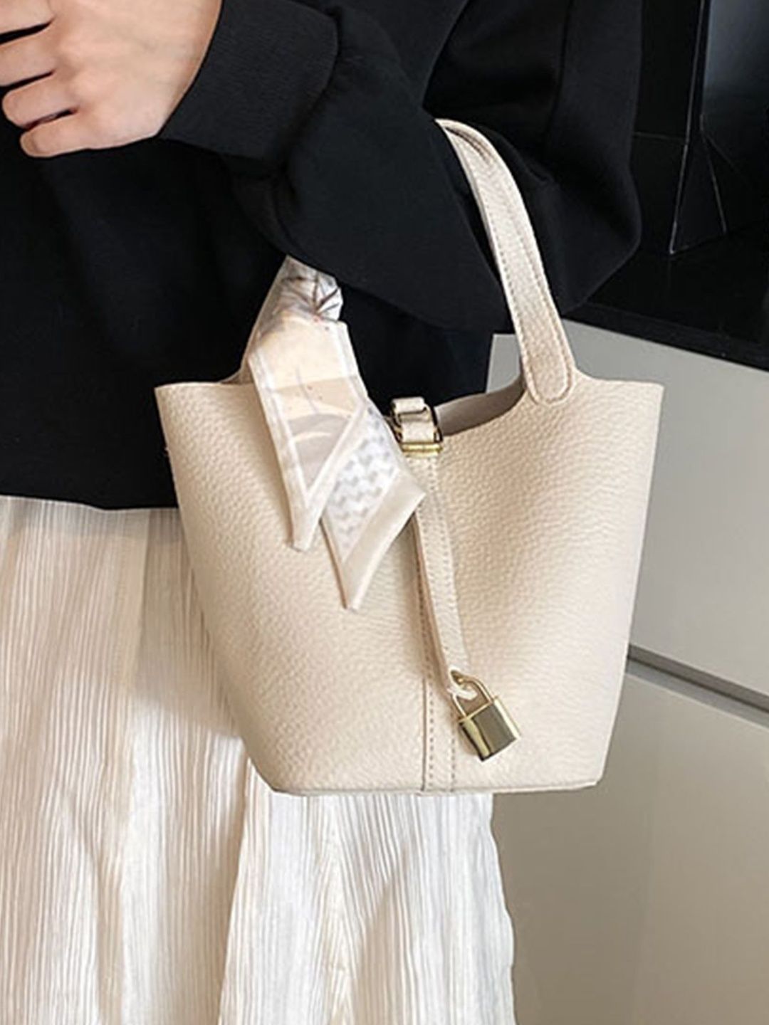 LULU & SKY Textured Structured Handheld Bag-picture-23