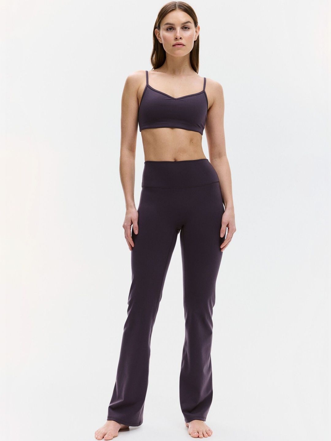 h&m move H&M Flared Yoga Leggings With SoftMove-picture-42