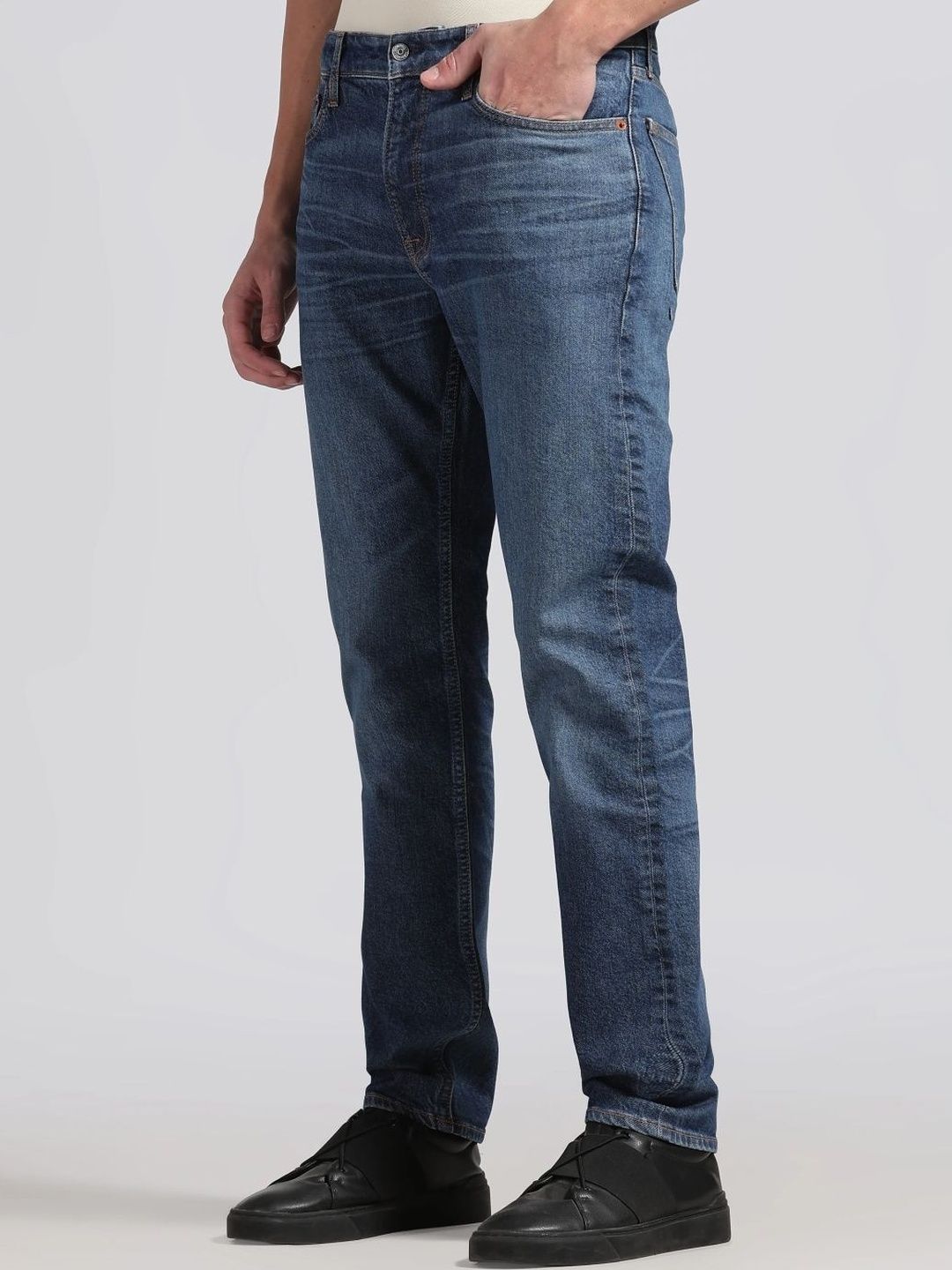 Calvin Klein Jeans Men Regular Fit Mid-Rise Light Fade Stretchable Jeans-picture-39