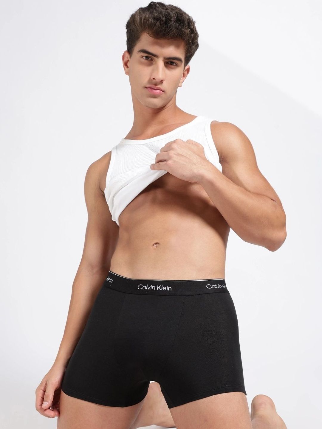 Calvin Klein Underwear Pack of 3 Cotton Blend Solid Trunks-picture-27