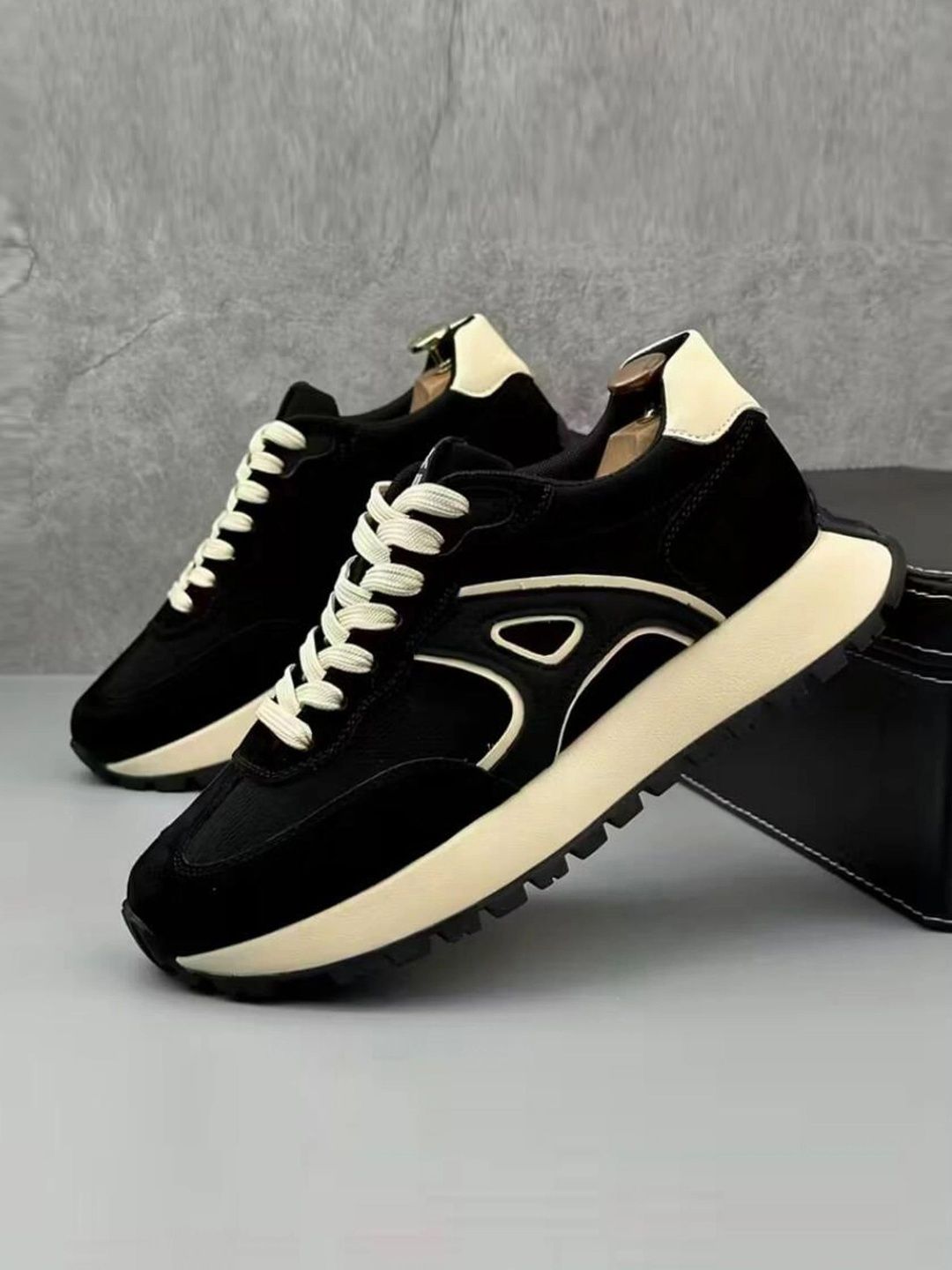 Layasa Men Colourblocked Sneakers-picture-47