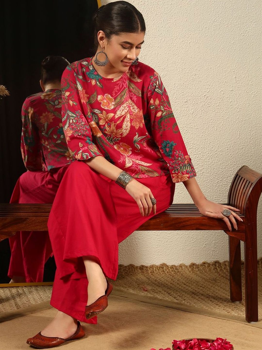 SINGNI Floral Printed Cotton Top-picture-39