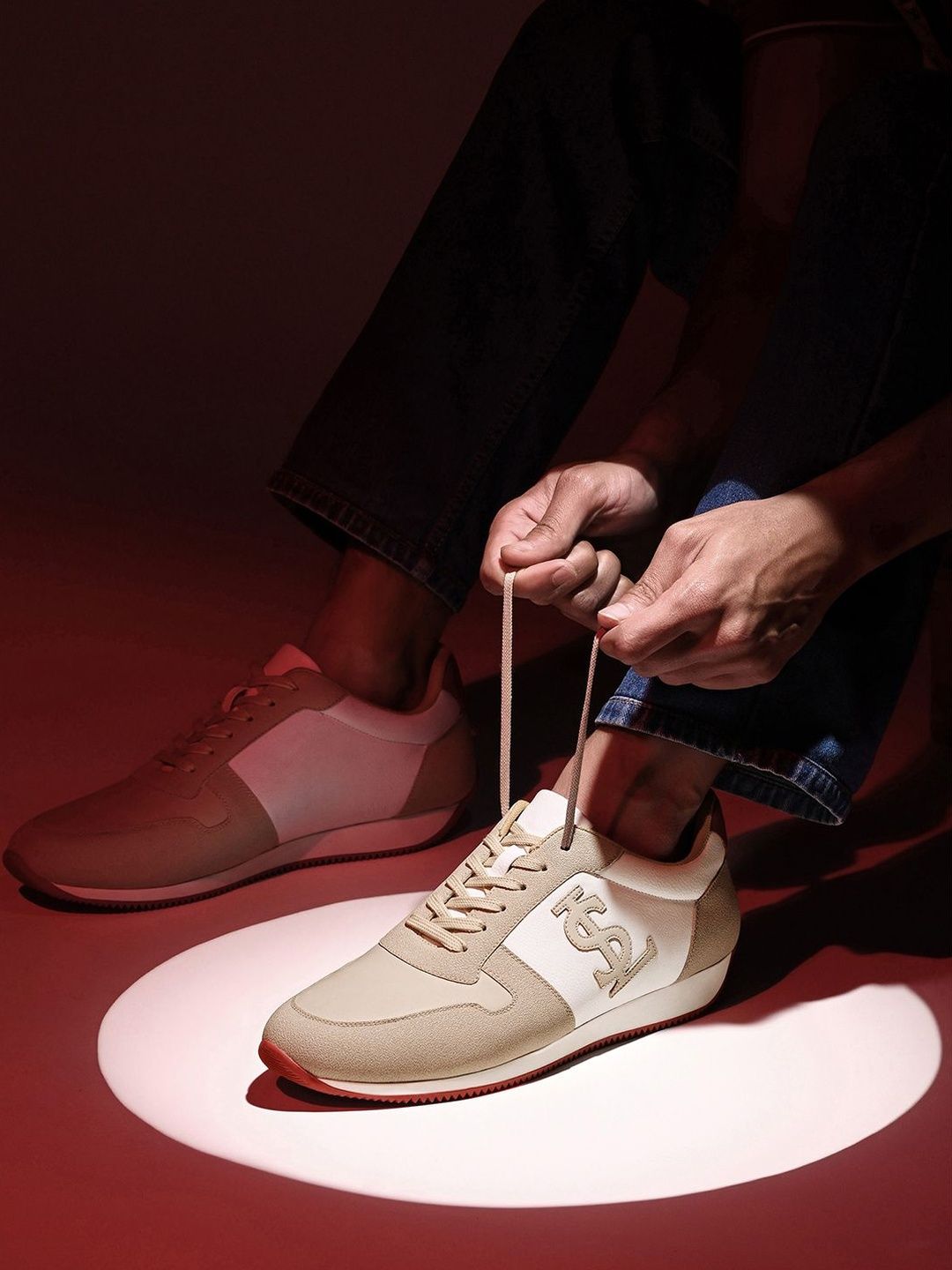 LOUIS STITCH Men Colourblocked Sneakers-image-27