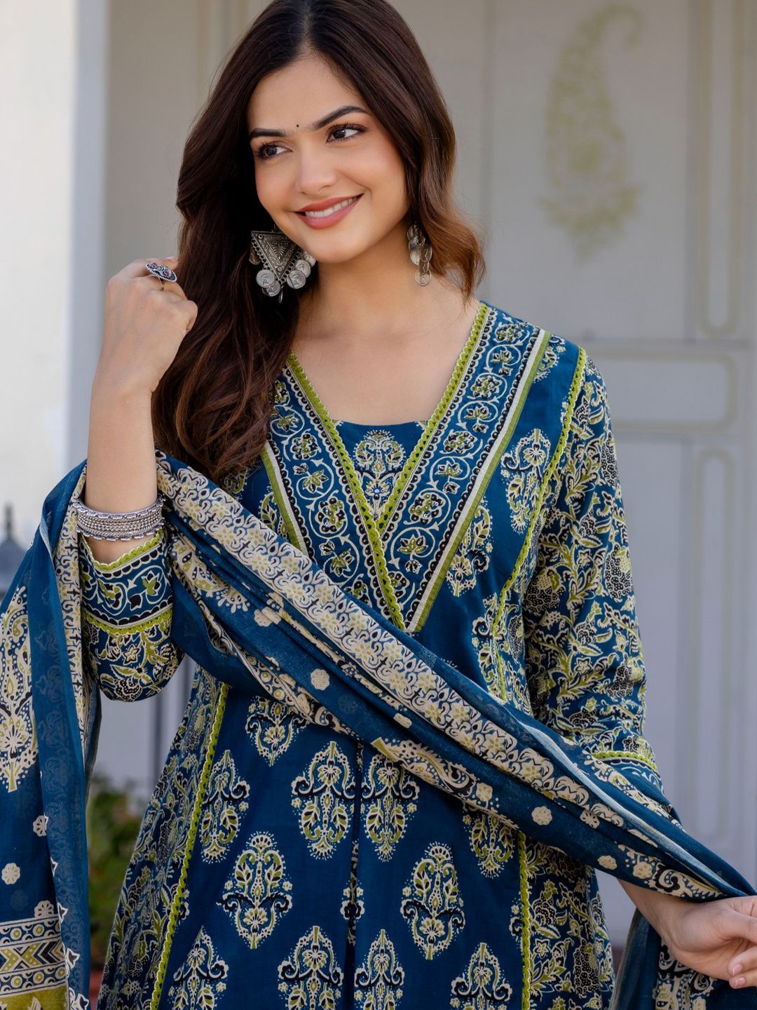 Anouk Women Motifs Printed Regular Mirror Work Pure Cotton Kurta with Trousers & Dupatta-picture-30