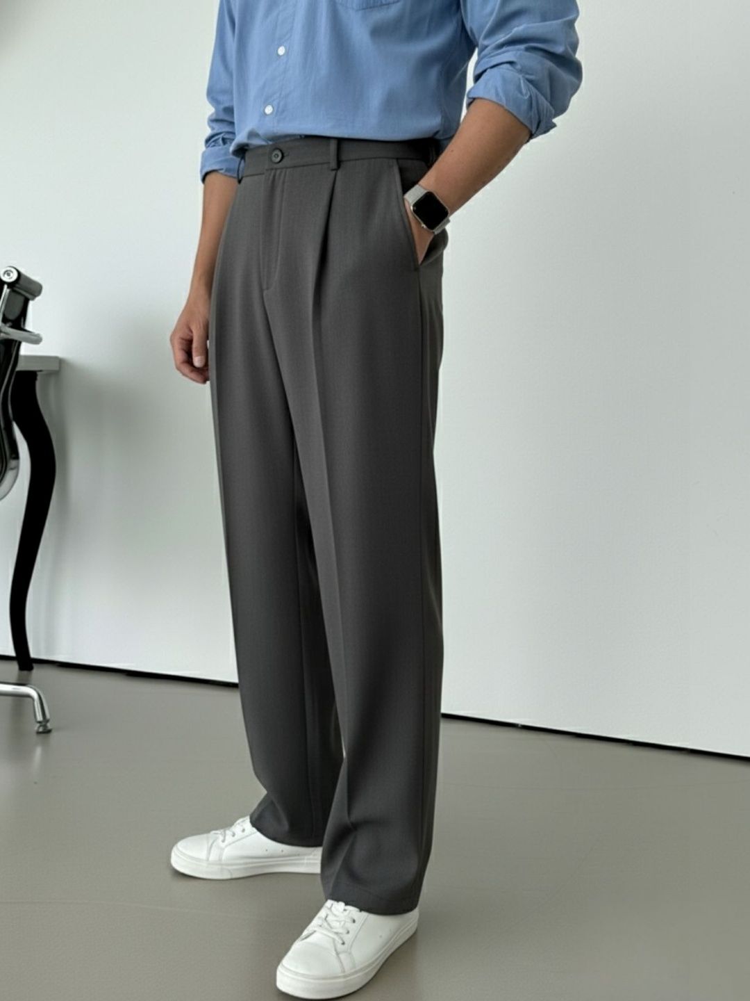 INDICLUB Men Relaxed Loose Fit Easy Wash Pleated Trousers-image-7