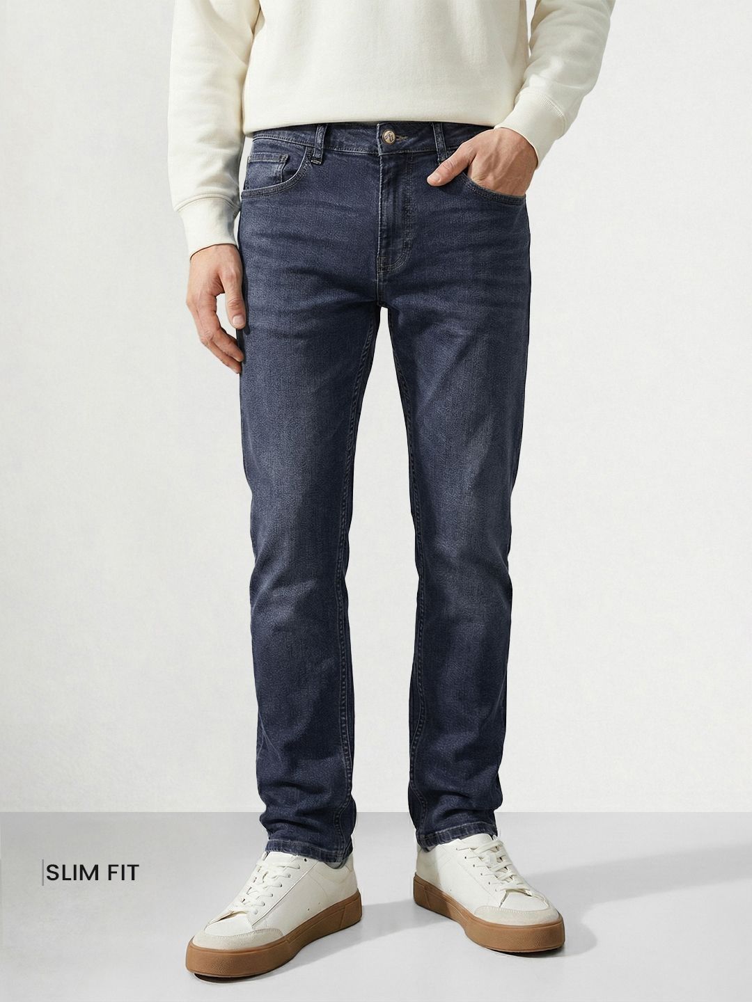 The Indian Garage Co Men Slim Fit Mid-Rise Light Fade Stretchable Jeans-image-14