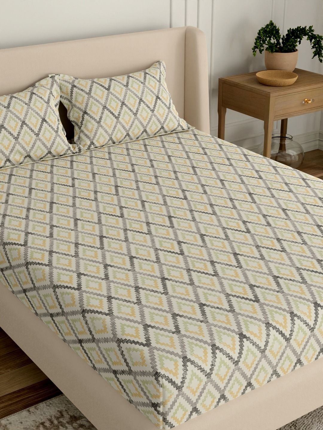 Portico Black & Gold-Toned Geometric 144 TC Bedsheet with 2 Pillow Covers-image-49