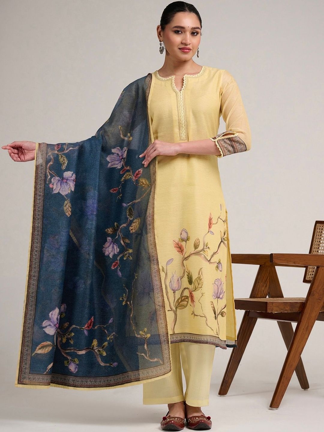 Ekana Women Floral Printed Regular Kurta with Trousers & With Dupatta-picture-41