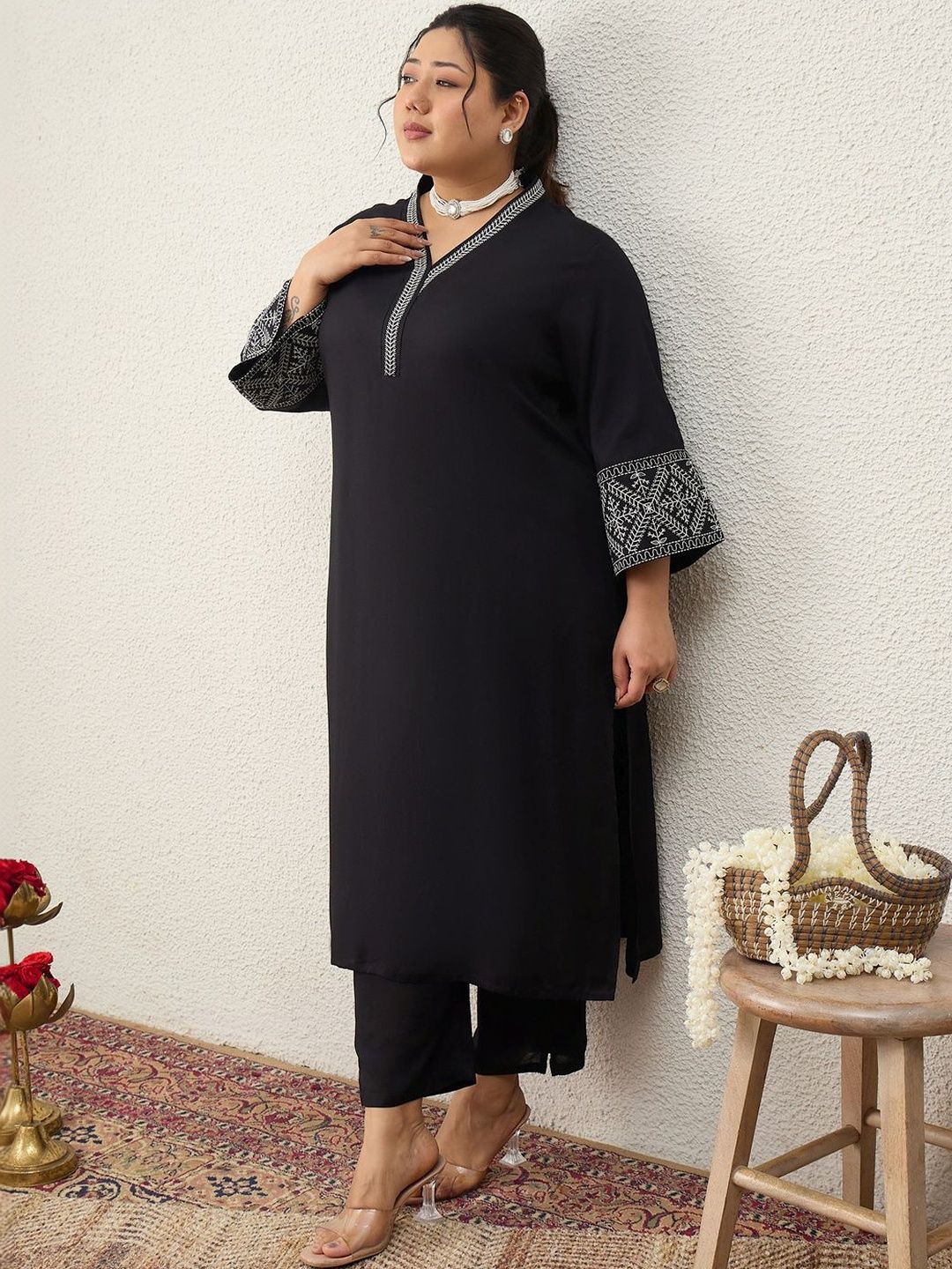 Indo Era Plus Size Ethnic Motifs Embroidered Regular Thread Work Kurta with Trousers-picture-44