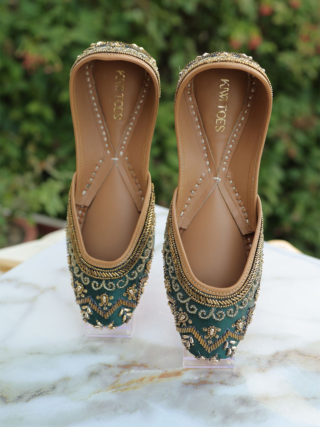 KIWI TOES Women Embellished Ethnic Mojaris with Embroidered Flats-picture-48