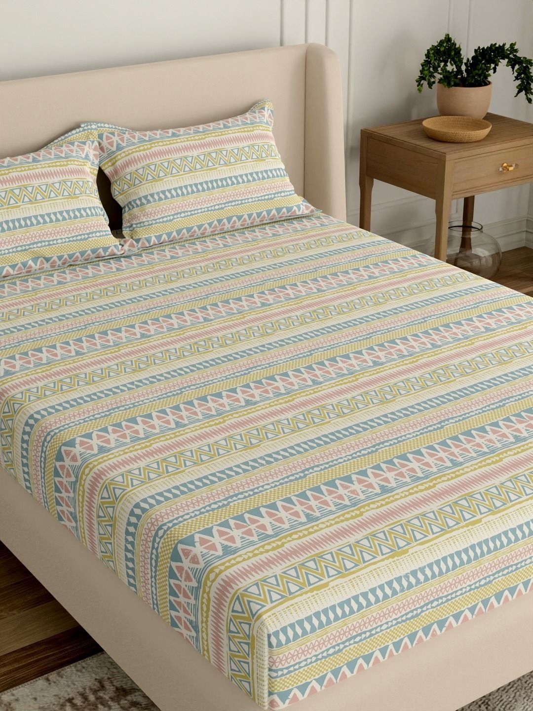 Portico Marvella 144 TC Pure Cotton Abstract Super King Bedsheet & 2 Pillow Covers-picture-32