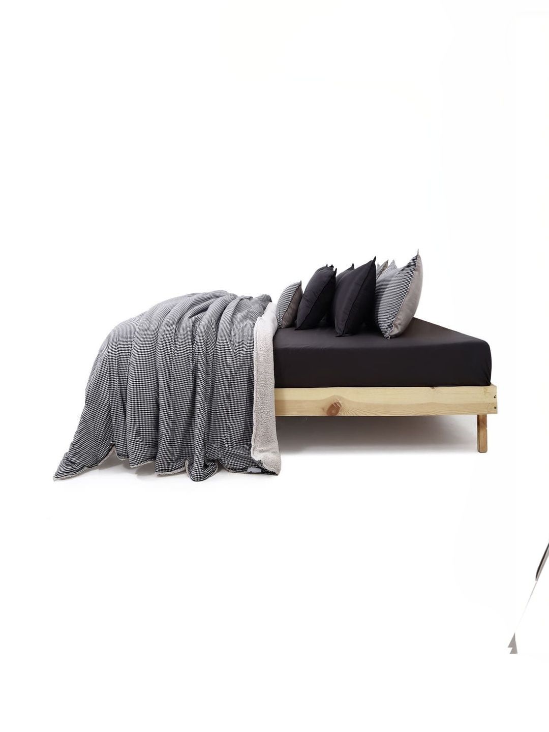 Zarf Black & Grey Checked Heavy Winter 600 GSM Quilt-image-40