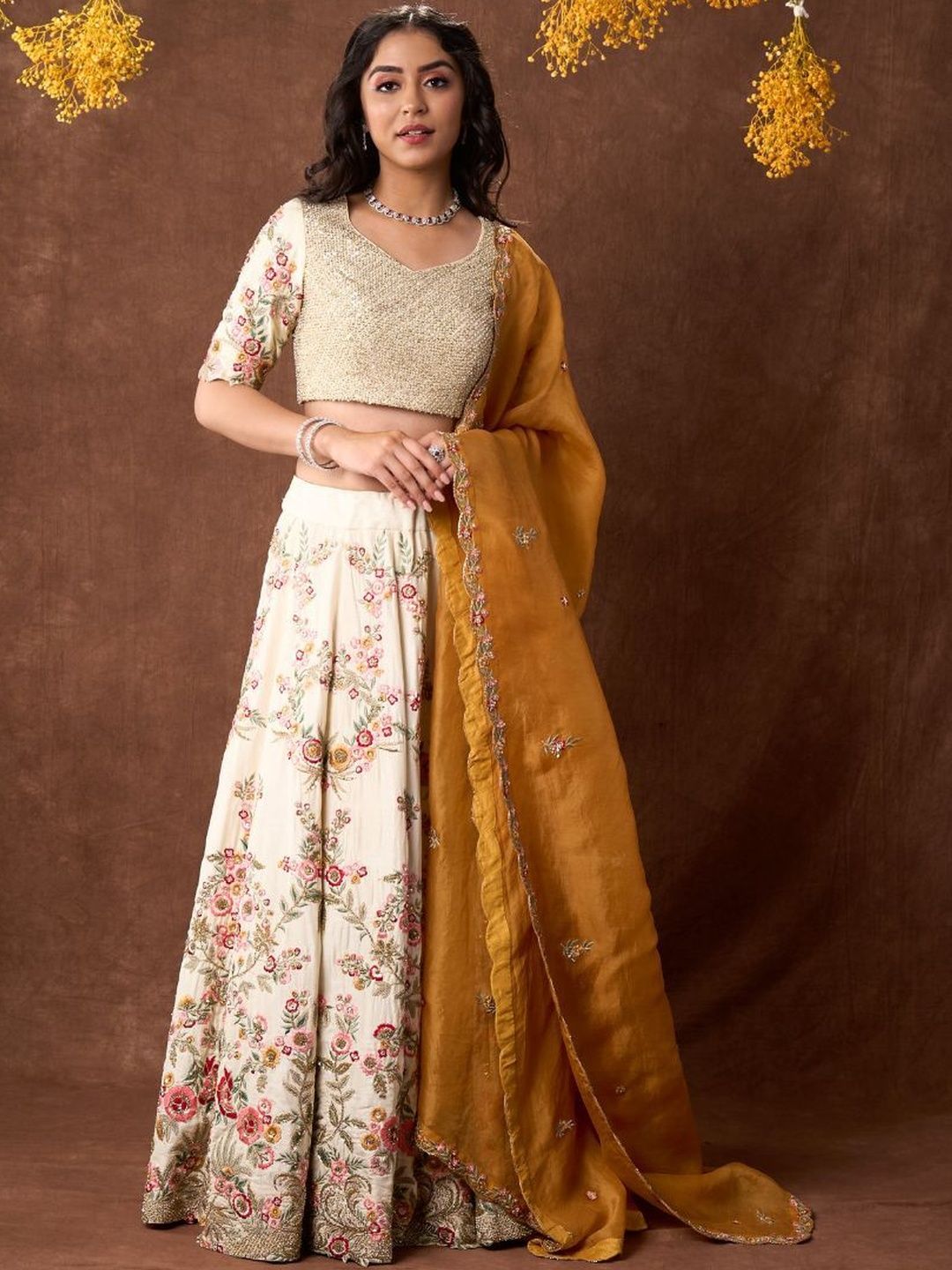 SHALINI DOKANIA Floral Embroidered Crop Top-picture-50