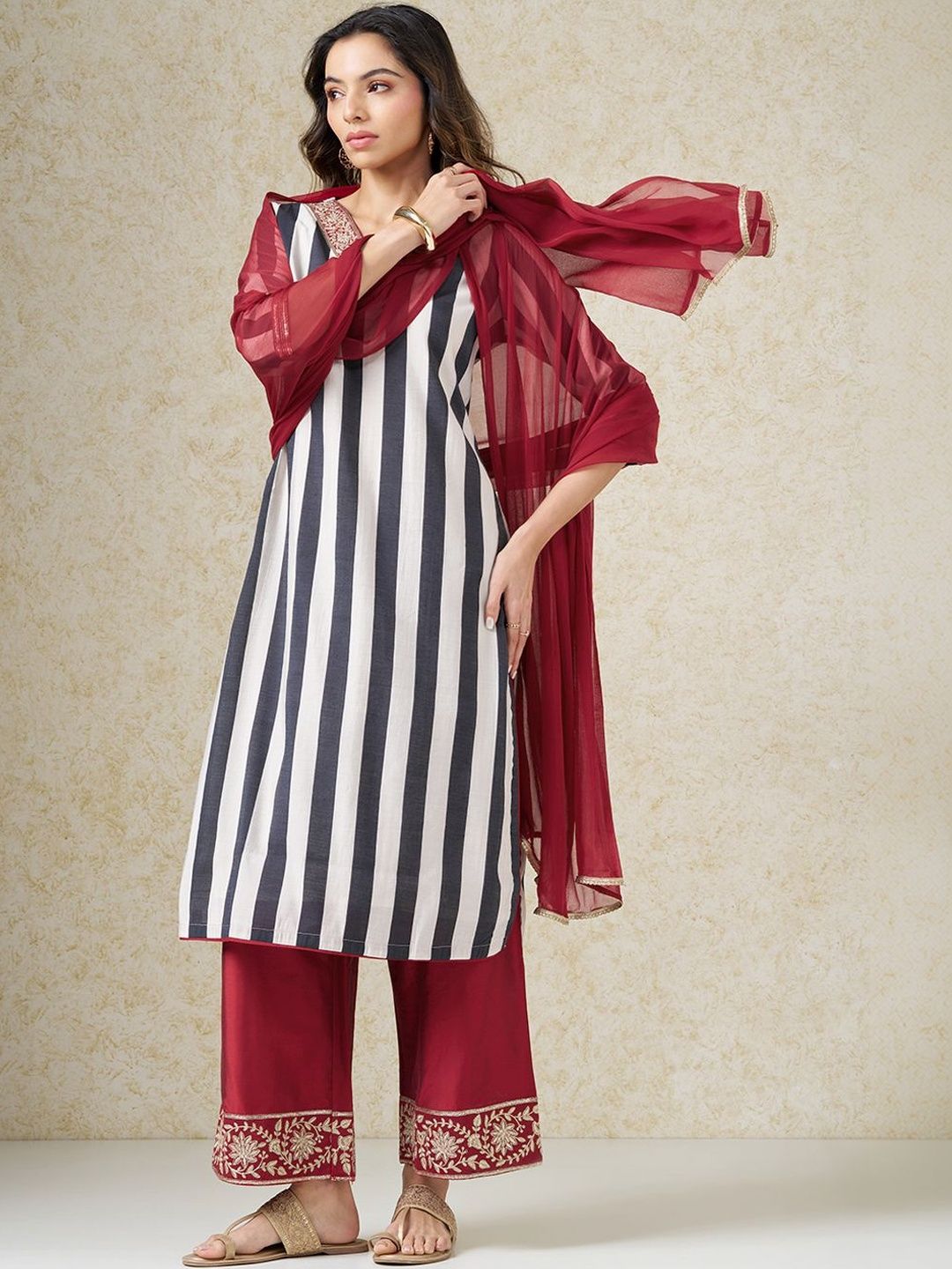 RANGMANCH BY PANTALOONS Women Striped Regular Thread Work Kurta with Palazzos & With Dupatta-picture-41