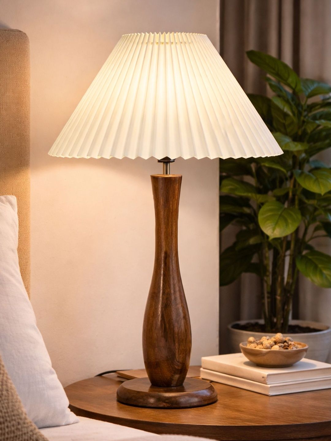 Glowhere Off White Textured Wood Contemporary Frusturical Shaped Table Lamp with Bulb-image-33