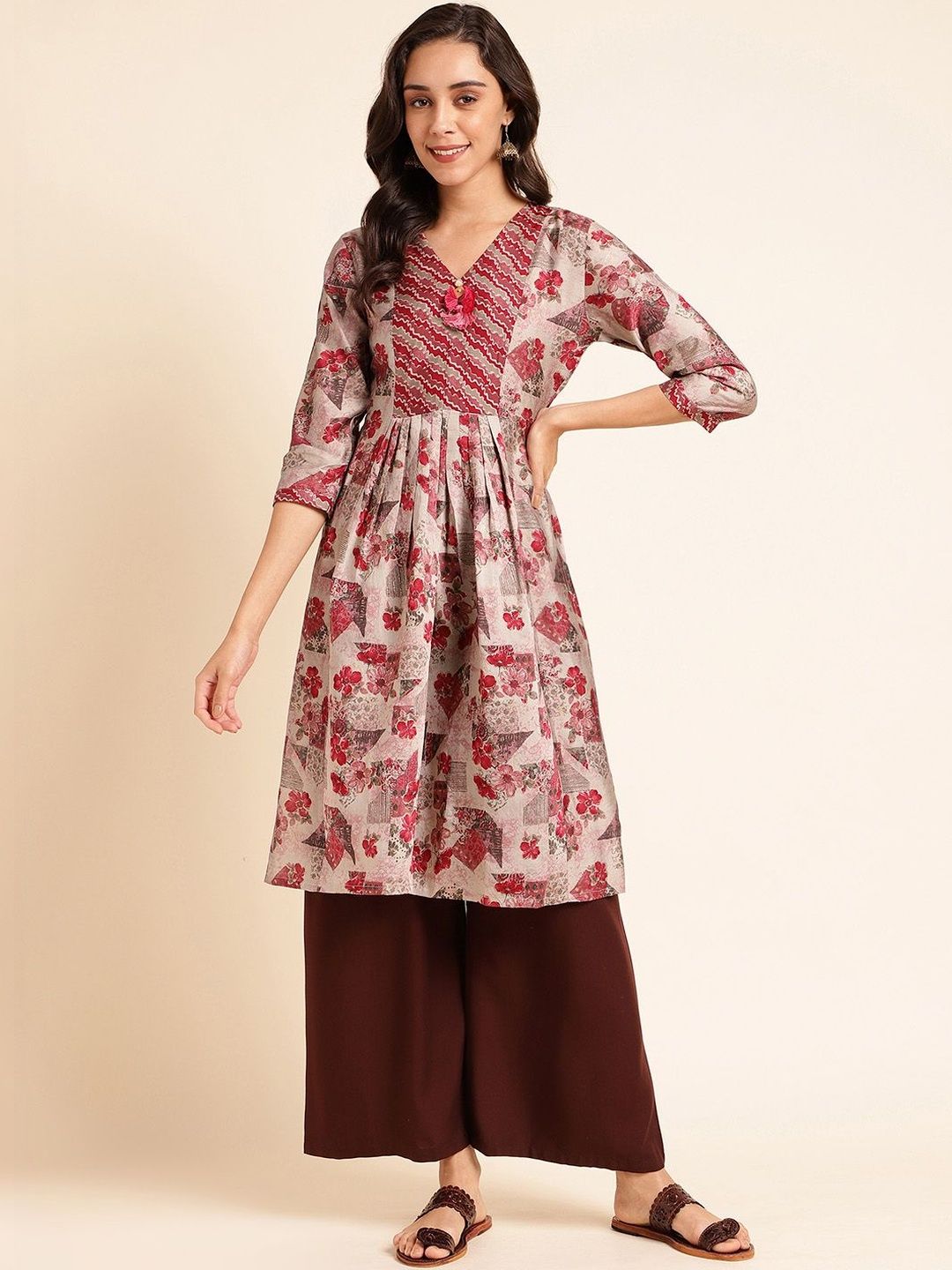 Ishin Floral Printed V-Neck Empire Kurti-picture-53