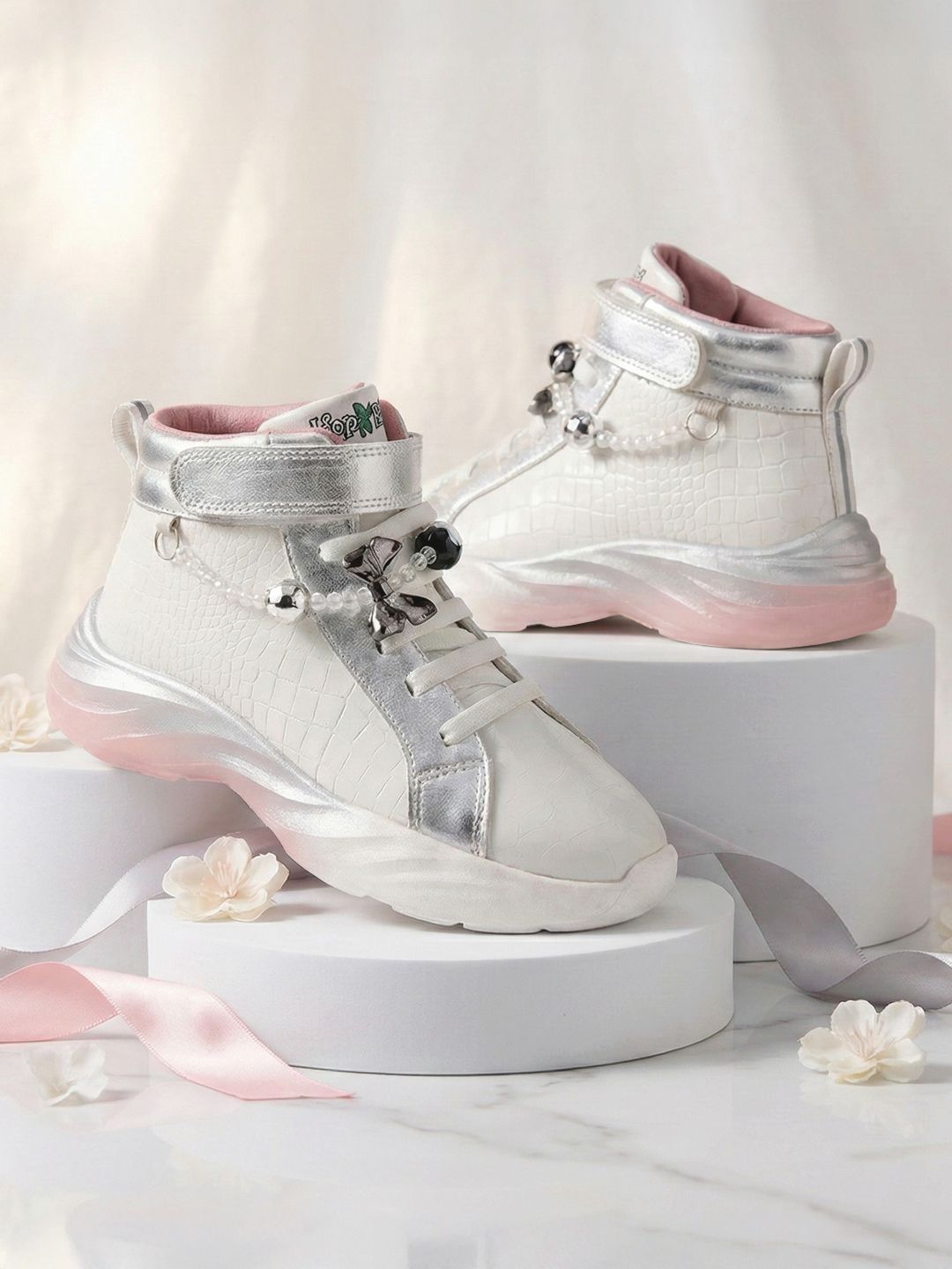 Hopits Girls Textured PU High-Top Sneakers-picture-21