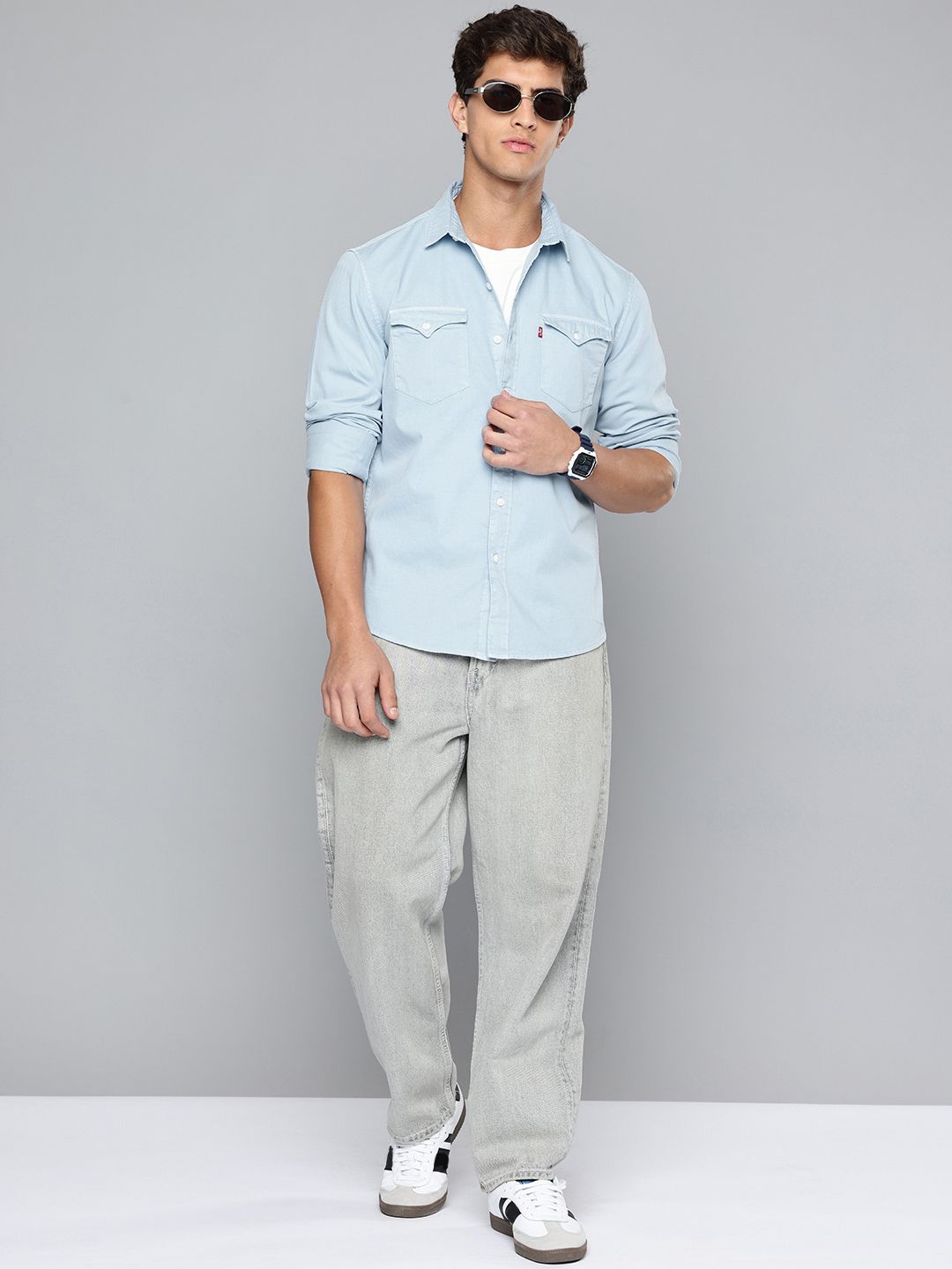 Levis