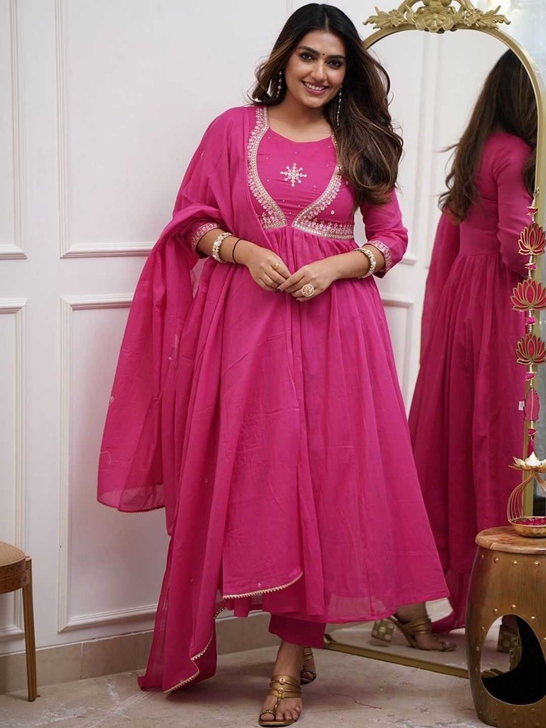 ANTRA TREND Women Ethnic Motifs Embroidered Panelled Kurta with Trousers & Dupatta