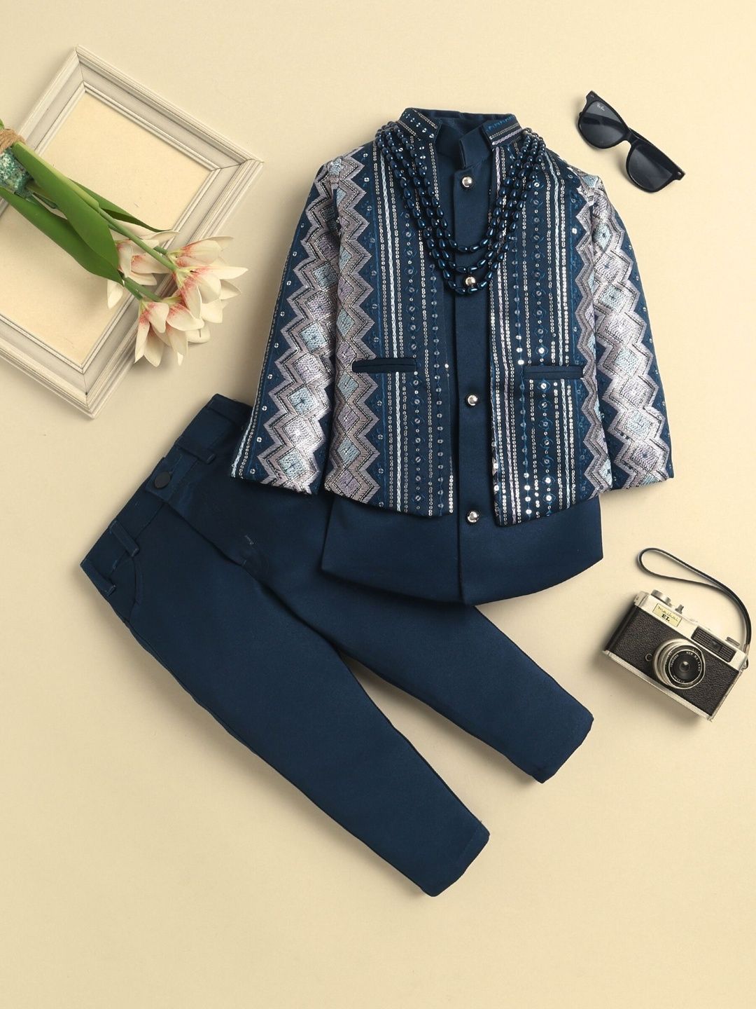 Sangria Boys Embroidered Mandarin Collar Sherwani-picture-19