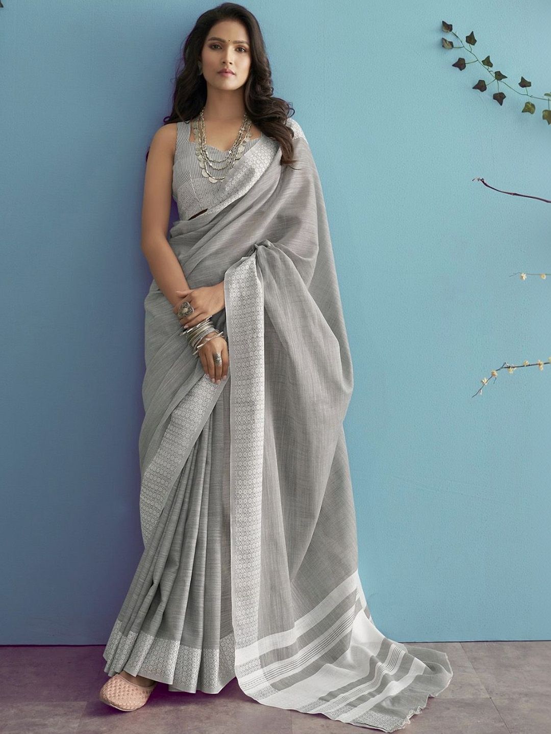 Sutriti Woven Design Zari Linen Blend Handloom Saree