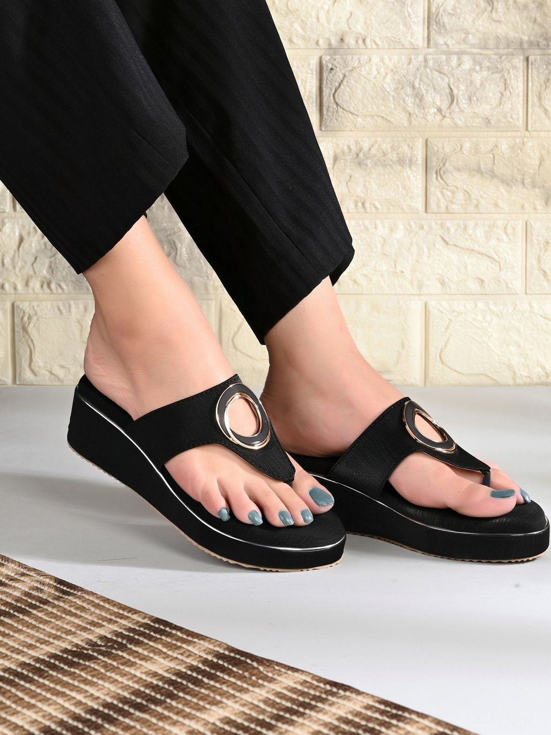 DressBerry Wedge Sandals-picture-18
