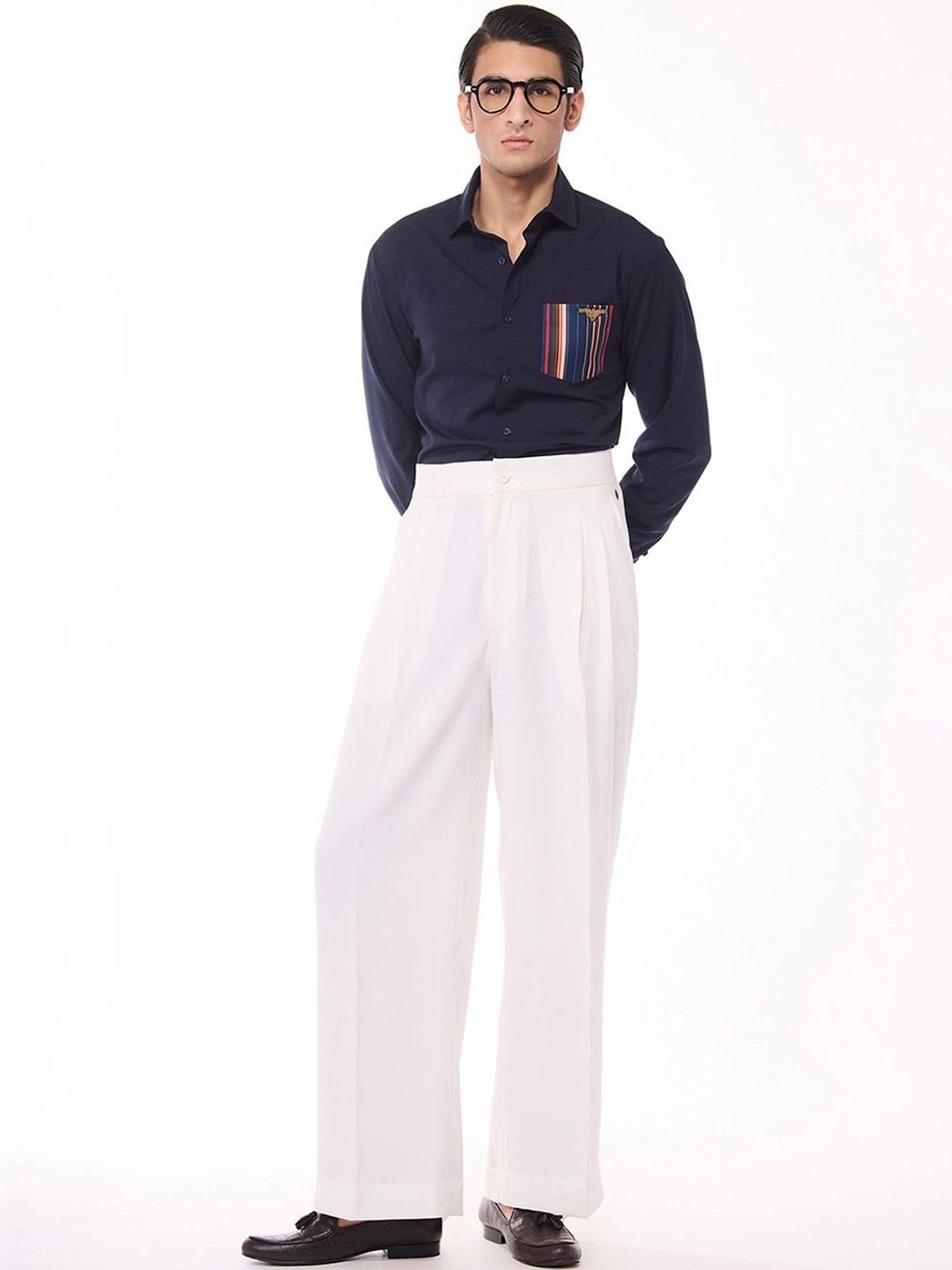 S&N by Shantnu Nikhil Men Slim Fit Pleated Trousers-picture-14