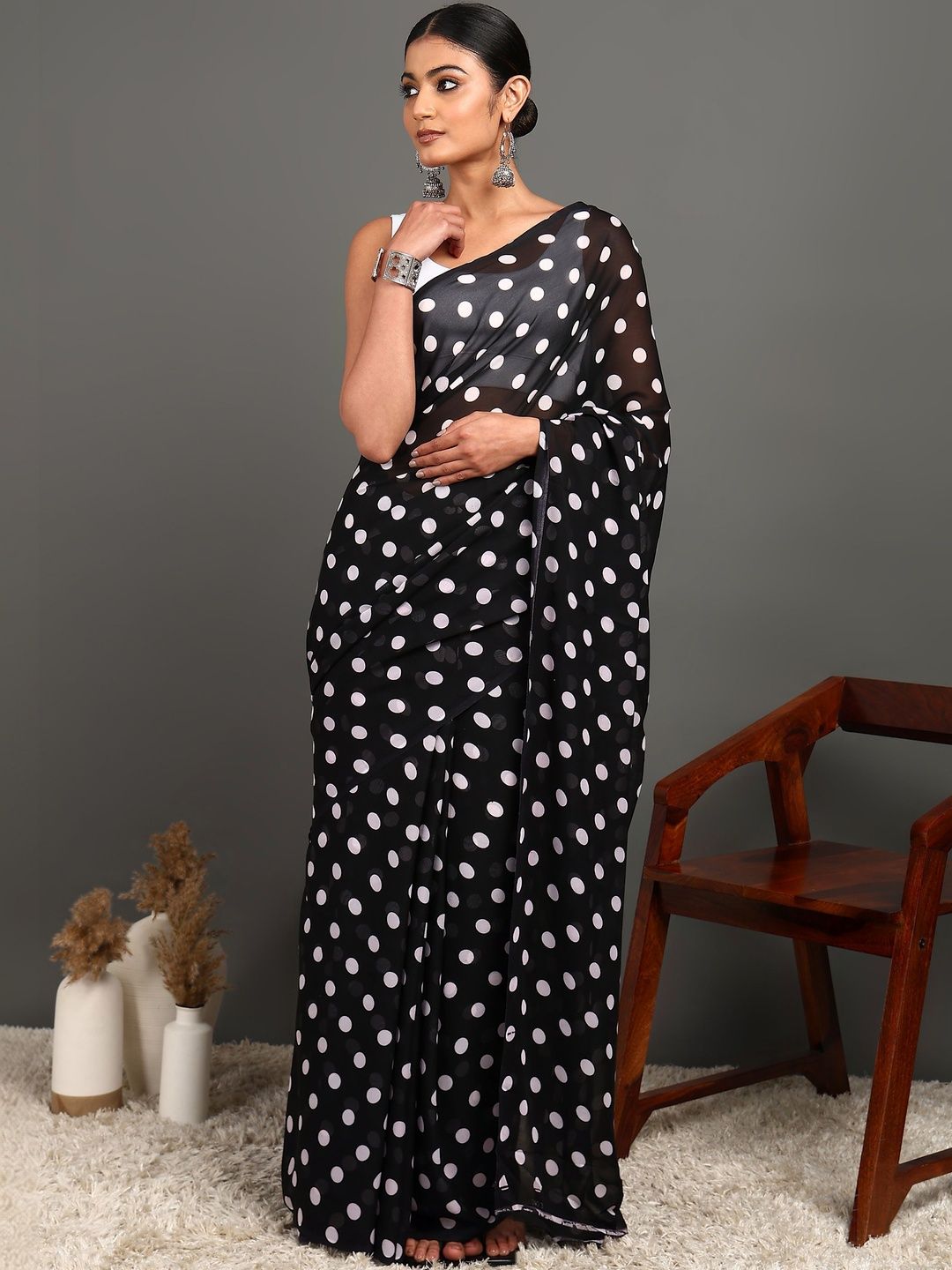 SZN Polka Dot Poly Georgette Saree-picture-11