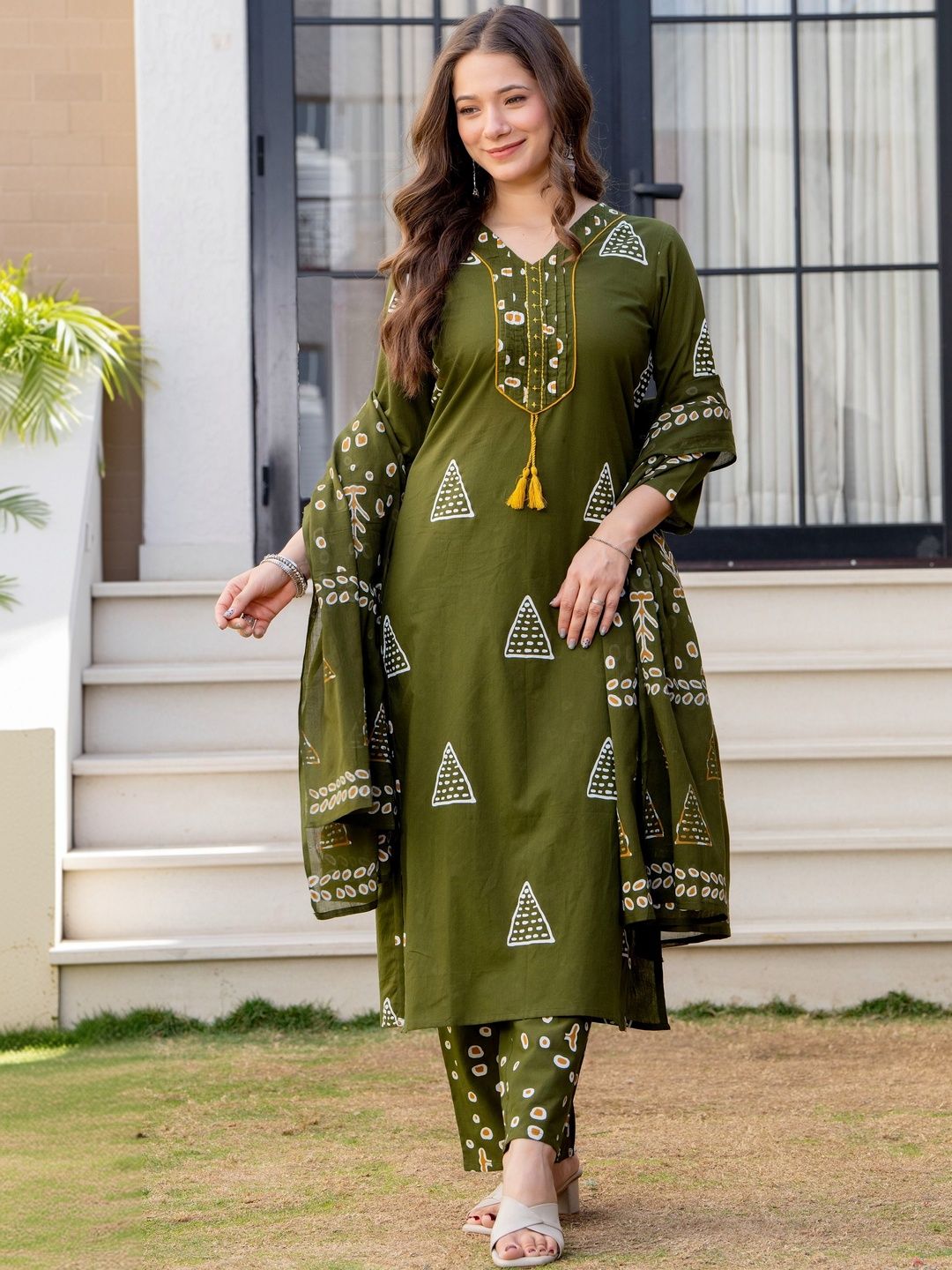 PARTHVI Women Printed Regular Thread Work Pure Cotton Kurta with Trousers & With Dupatta-picture-51