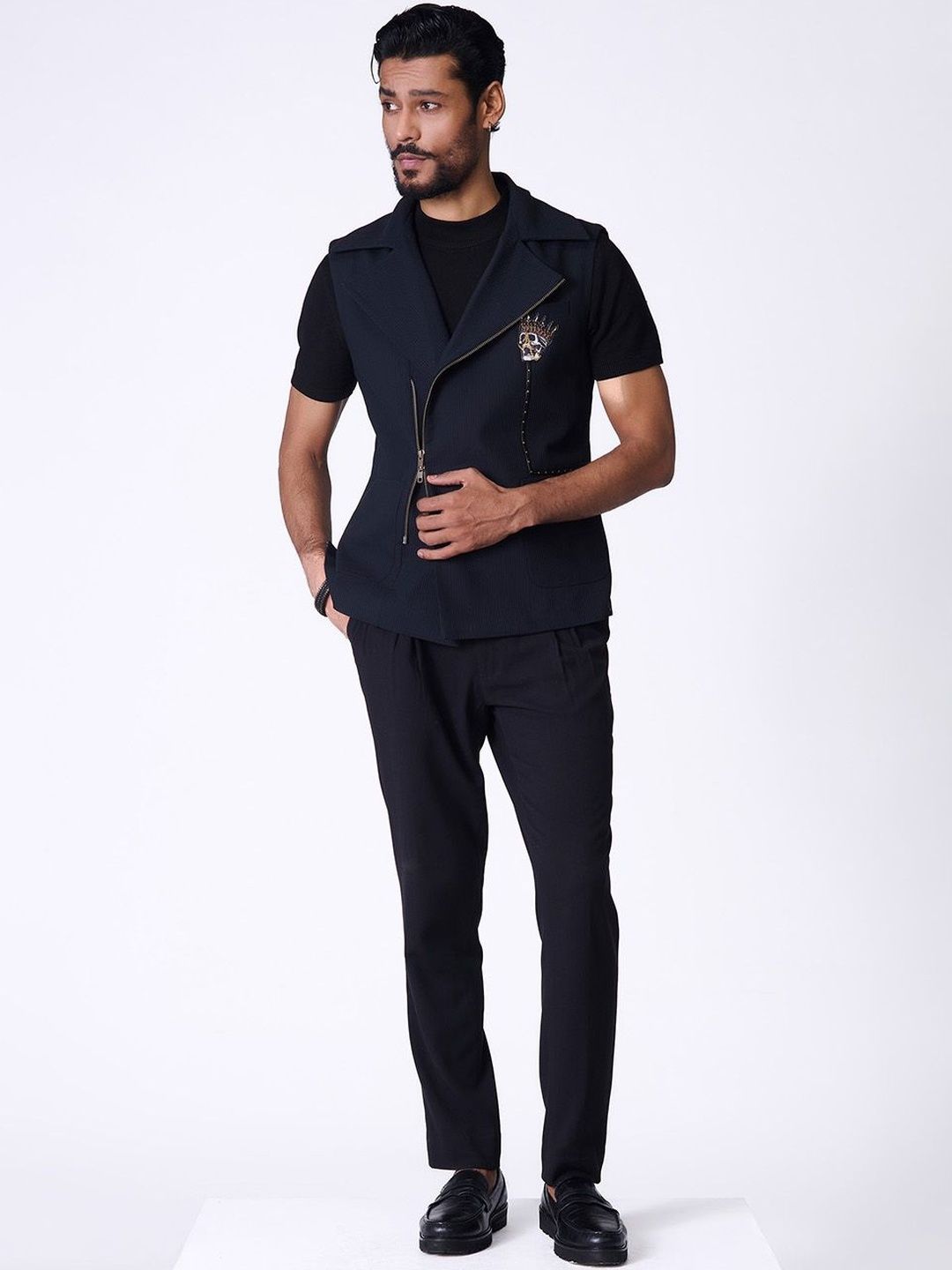 S&N by Shantnu Nikhil Notched Lapel Single Breasted Blazer-picture-13