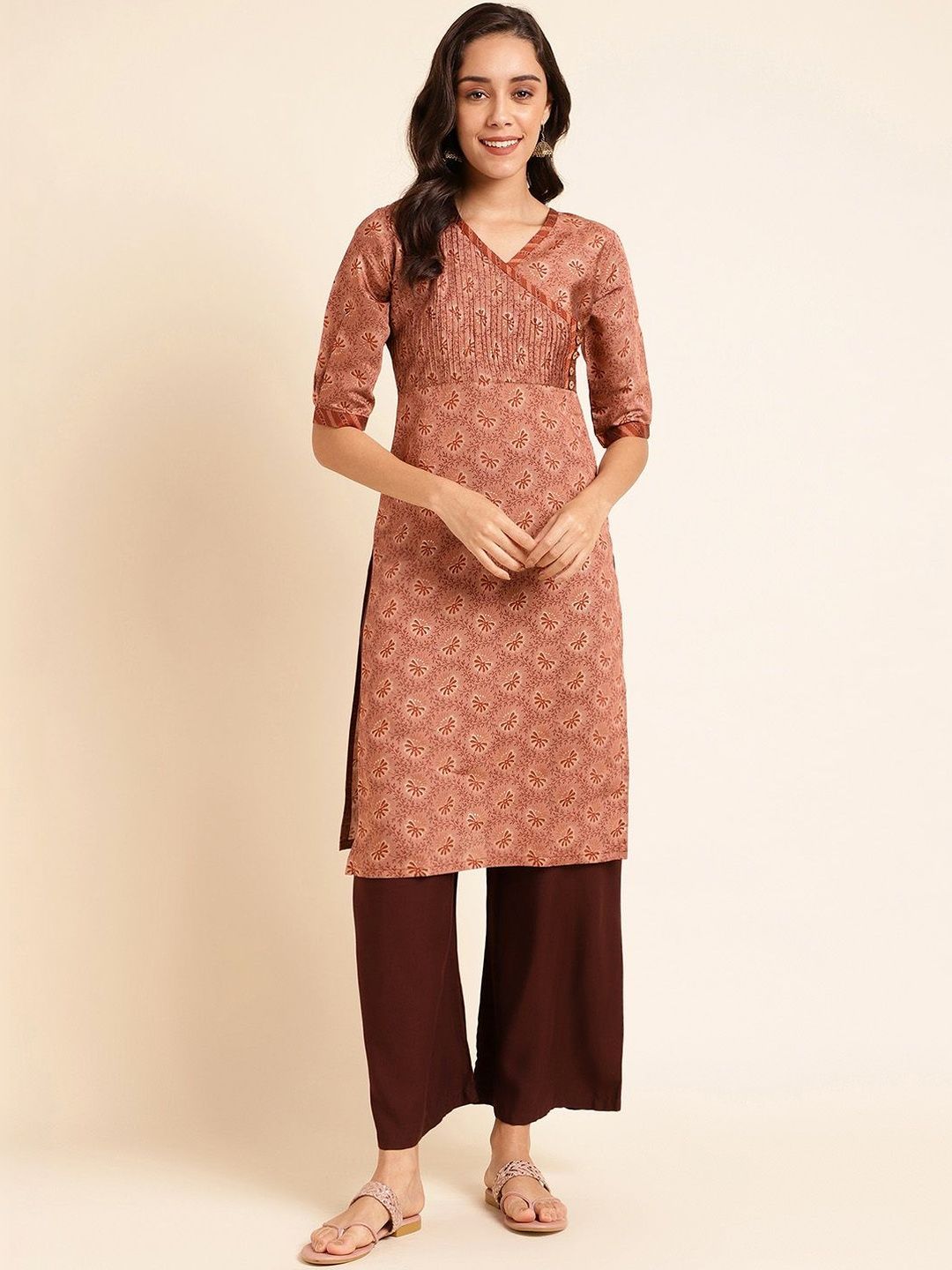 Ishin Floral Printed V-Neck Angrakha Kurti-picture-22