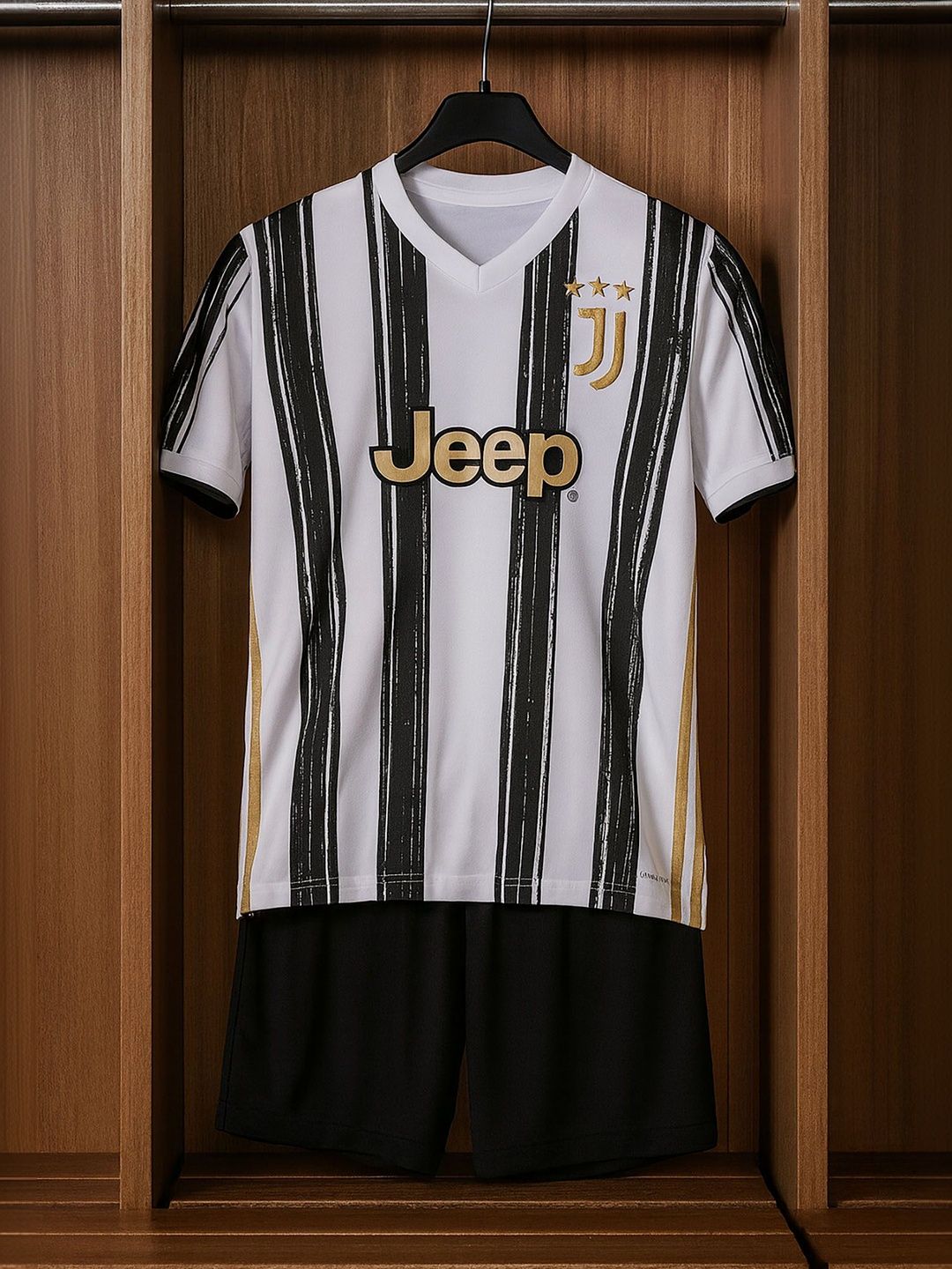 dostitch Men Juventus Cristiano Ronaldo Striped V-Neck T-shirt