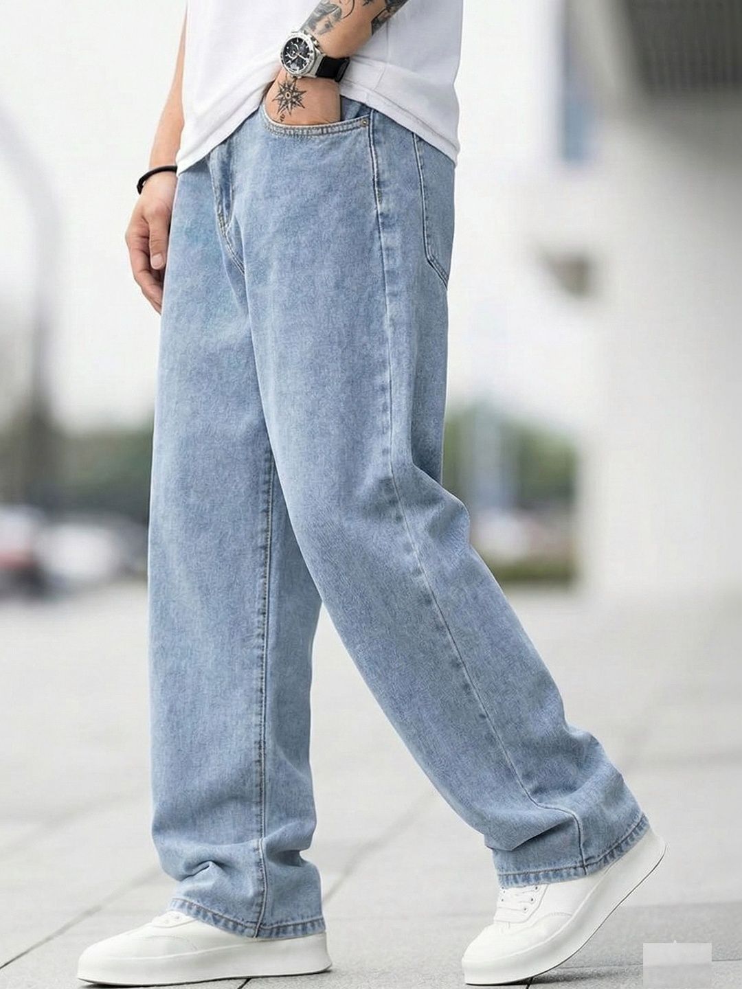 Veltick Men Mid-Rise Light Fade Jeans-image-27