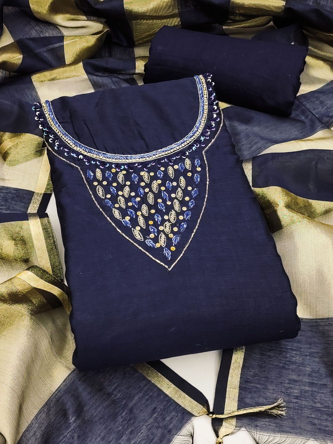 Maroosh Embroidered Unstitched Dress Material-picture-34
