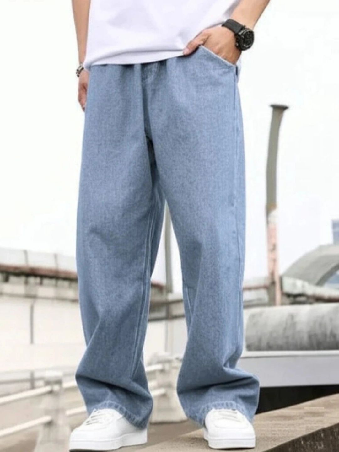 Veltick Men Mid-Rise Light Fade Jeans-image-31