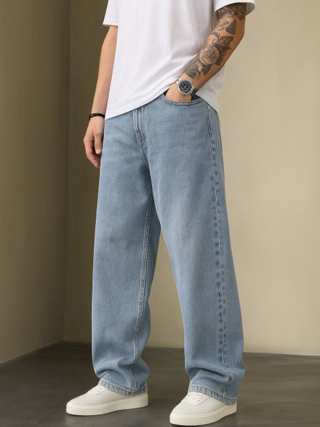 Veltick Men Mid-Rise Light Fade Jeans-image-40