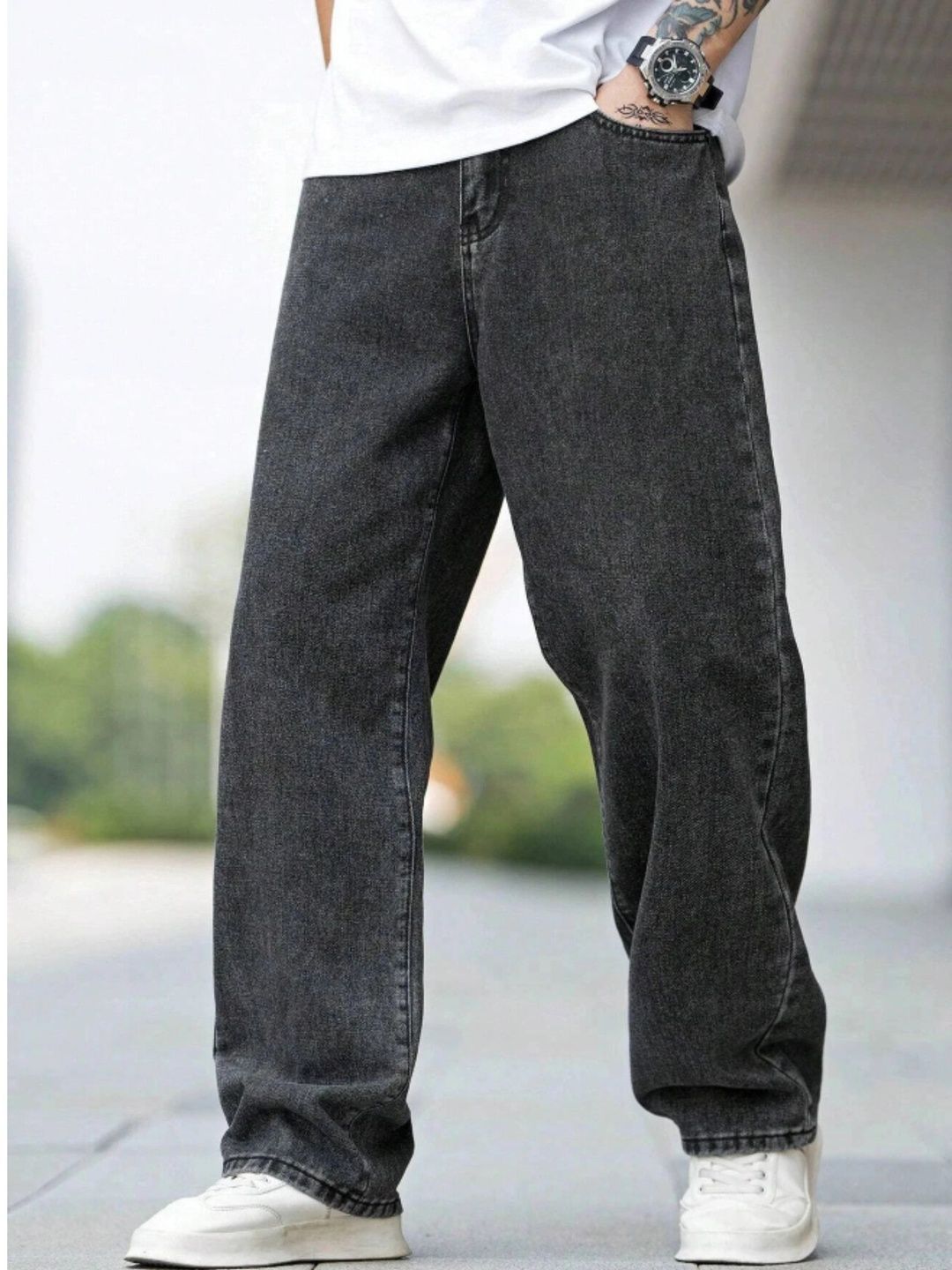 Veltick Men Mid-Rise Light Fade Jeans-image-34