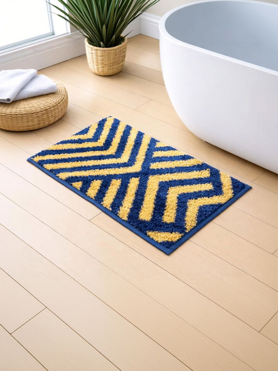 LUXEHOME INTERNATIONA Navy & Brown Self-Design 1600 GSM Bath Rugs-image-4