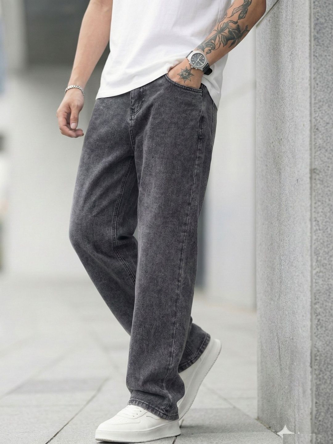Veltick Men Mid-Rise Light Fade Jeans-image-16