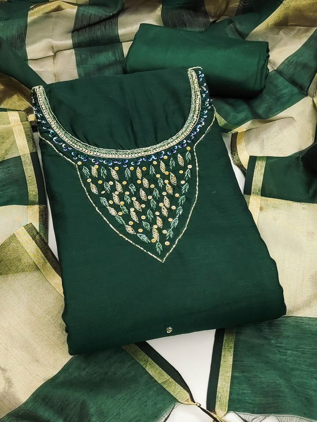 Maroosh Embroidered Unstitched Dress Material-picture-24